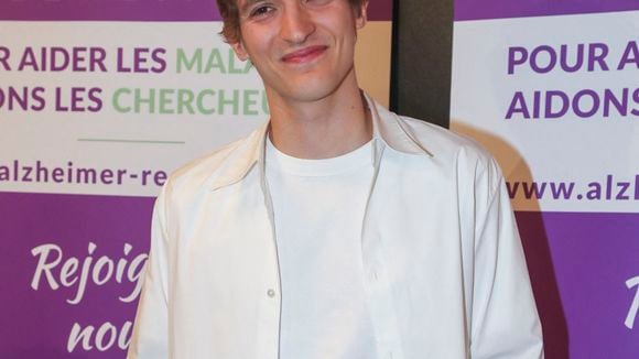 Vassili Schneider : Son père est aussi acteur et a joué un rôle primordial dans le couple formé par son frère Aliocha et Charlotte Cardin