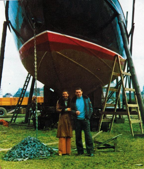 Archives - Collection particuliere de Maddly Bamy - Voyage de Jacques Brel et sa compagne Maddly Bamy en voilier, "L'Askoy II", jusqu'aux iles Marquises.

Photo : Collection particuliere Maddly Bamy / IMAGEBUZZ / BESTIMAGE