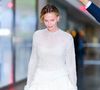 Longtemps incontournable, la basket blanche perd du terrain face à une nouvelle silhouette.

New York, NY Charlize Theron a été aperçue quittant le Today Show à New York City. L'actrice est sortie dans une robe blanche décontractée après son apparition.