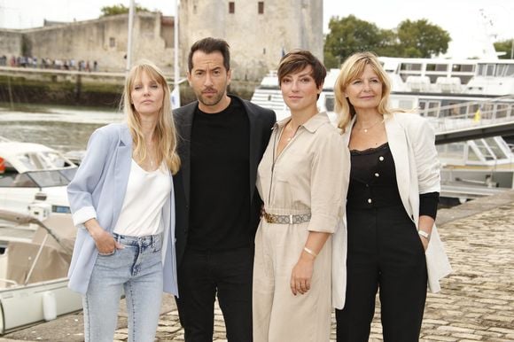 Maud Bettina Marie, Keyvan Khojandi, Aude Gogny Goubert, Marina Pastor lors du Photocall de Family lors du Festival de la Fiction de La Rochelle le 18 septembre 2021 © Christophe Aubert via Bestimage