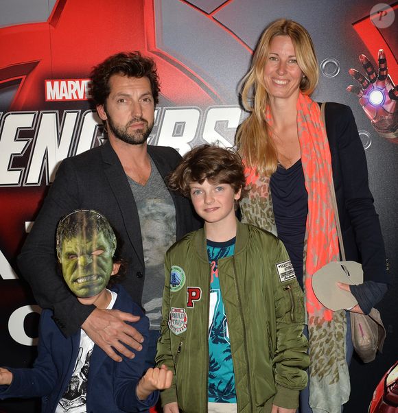 Frédéric Diefenthal avec son fils Gabriel (qu'il a eu avec Gwendoline Hamon dont il est séparé) et sa compagne - Vernissage de l'exposition"Marvel Avengers S.T.A.T.I.O.N." à La Défense le 3 mai 2016. © Veeren/Bestimage