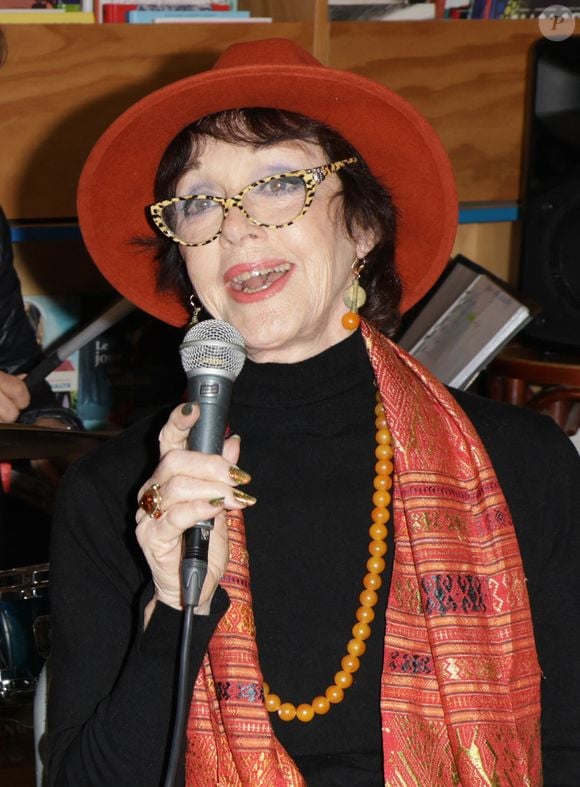 Exclusif - Rencontre avec Frédéric Zeitoun en présence de Anny Duperey à la librairie la 25e Heure à Paris le 5 février 2025. © Coadic Guirec/Bestimage