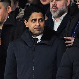 Nicolas Sarkozy, Nasser Al-Khelaïfi, Luis Campos - Célébrités dans les tribunes du match de Ligue des Champions entre le Paris Saint-Germain (PSG) contre Newcastle (1-1) au Parc des Princes à Paris le 28 janvier 2026. Baptiste Autissier/PsnewZ/Bestimage