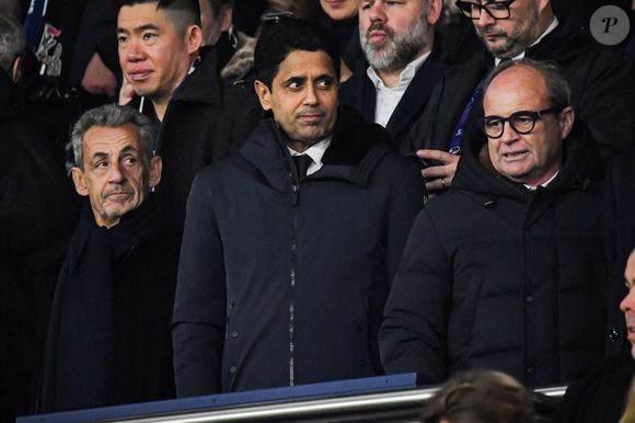 Nicolas Sarkozy, Nasser Al-Khelaïfi, Luis Campos - Célébrités dans les tribunes du match de Ligue des Champions entre le Paris Saint-Germain (PSG) contre Newcastle (1-1) au Parc des Princes à Paris le 28 janvier 2026. Baptiste Autissier/PsnewZ/Bestimage