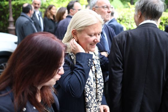 fille de Daniel Bilalian, Marguerite Bilalian lors de la cérémonie funéraire de Daniel Bilalian à l'église Saint-Pierre de Neuilly-sur-Seine, près de Paris, France, le 22 mai 2025. Le journaliste, présentateur et animateur de télévision français Daniel Bilalian est décédé le 14 mai 2025 à l'âge de 78 ans. Photo par Raphael Lafargue/ABACAPRESS.COM