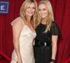 Sa mère, Lesley Vogel, a pris la parole après le drame.

Hayden Panettiere avec sa mère Lesley Vogel à la première de Remember the Titans. Photo par Backgrid USA / Bestimage