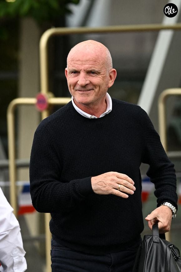 Guy Stéphan - L'équipe de France de football s'envole du Bourget pour rejoindre Boston aux Etats Unis pour participer à la coupe du monde de la FIFA (du 11 juin au 19 juillet, aux États-Unis, au Canada et au Mexique), le 10 juin 2026. © Pierre Perusseau/Bestimage