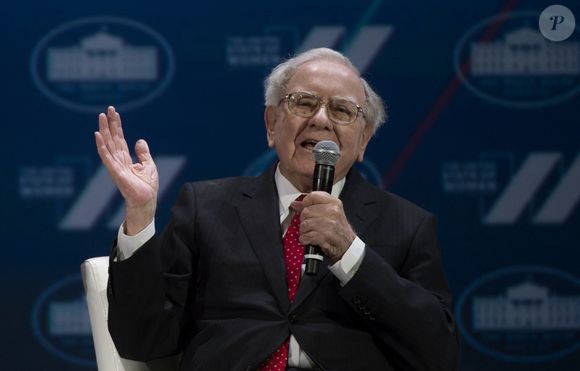 Warren Buffett prend la parole lors du Sommet de la Maison Blanche sur l'état uni des femmes à Washington, D.C., le 14 juin 2016.   Photo by Molly Riley/UPI /ABACAPRESS.COM