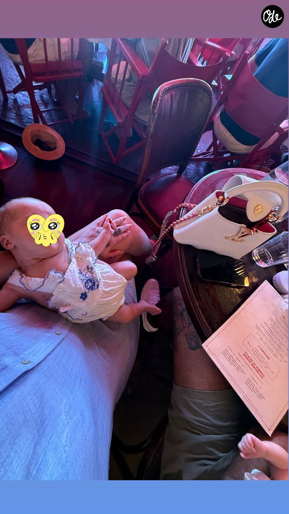 Kelly Vedovelli partage des photos de son escapade à Saint-Tropez sur Instagram