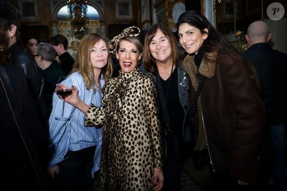 Hélène in Paris, Fabienne Moszer, Hoda Roche - Hélène in Paris présente son nouvel album à l'Hôtel de Crillon, A Rosewood Hotel à Paris le 4 février 2025.

© Jack Tribeca / Bestimage