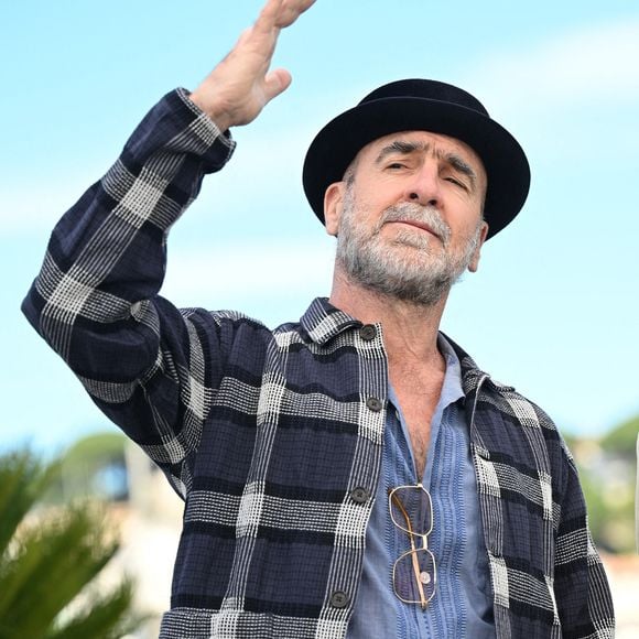 L'acteur et footballeur français Éric Cantona participe à une séance photo pour le film « Cantona » lors du 79e Festival de Cannes, à Cannes, en France, le samedi 16 mai 2026. Photo de Rune Hellestad/UPI/ABACAPRESS.COM