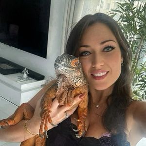 Elsa Esnoult et son compagnon Alexis sur Instagram