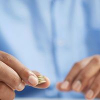 Peu de gens le savent : mettre une pièce de monnaie au congélateur peut être une bonne idée