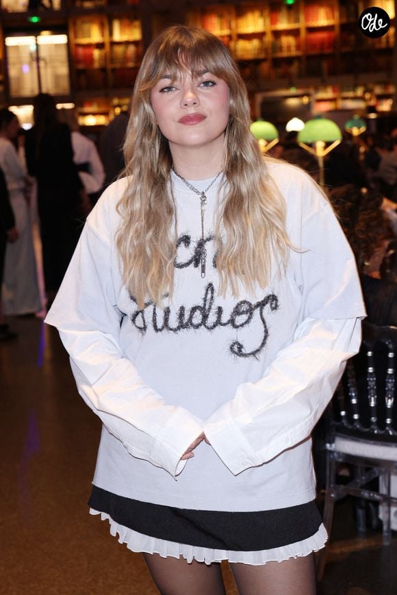 Exclusivité - Louane assiste au gala « Make a Wish » à Paris, en France, le 8 décembre 2025. Photo de Jérôme Domine/ABACAPRESS.COM
