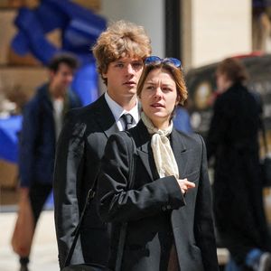 Yasmine Lavoine et Roman Lavoine aux obsèques du prince Jean-Stanislas Poniatowski en l'Eglise polonaise à Paris, le 29 avril 2024. 

Photo : Jacovides-Moreau / Bestimage