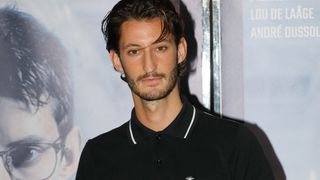 "J'ai eu la chance d'aller à l'école publique" : Pierre Niney encense le système scolaire et s'explique