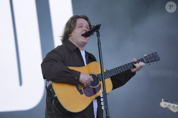 Lewis Capaldi se produit sur la scène Pyramid lors du festival de Glastonbury à Worthy Farm dans le Somerset, au Royaume-Uni, le vendredi 27 juin 2025. Photo par Yui Mok/PA Wire/ABACAPRESS.COM