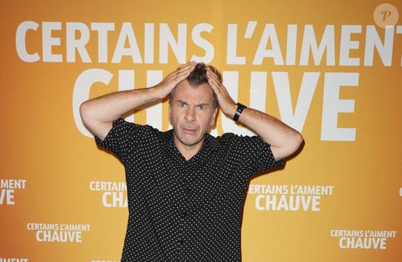 Deux hommes cagoulés et armés se sont introduits dans la maison lundi matin.

Michaël Youn - Avant-première du film "Certains l'aiment chauve" au Cinéma UGC Ciné Cité Bercy à Paris le 10 juillet 2025. © Coadic Guirec/Bestimage