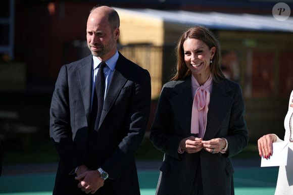 Le Prince et la Princesse de Galles lors d'une visite à l'école primaire de Churchtown à Southport, pour voir la nouvelle cour de récréation commémorative qui a été créée en l'honneur des anciennes élèves Bebe King et Alice da Silva Aguiar, qui ont toutes deux été tuées lors de l'attaque de Southport dans la ville le 29 juillet 2024, à Southport, au Royaume-Uni, le 23 septembre 2025. Photo par Phil Noble/PA Wire/ABACAPRESS.COM