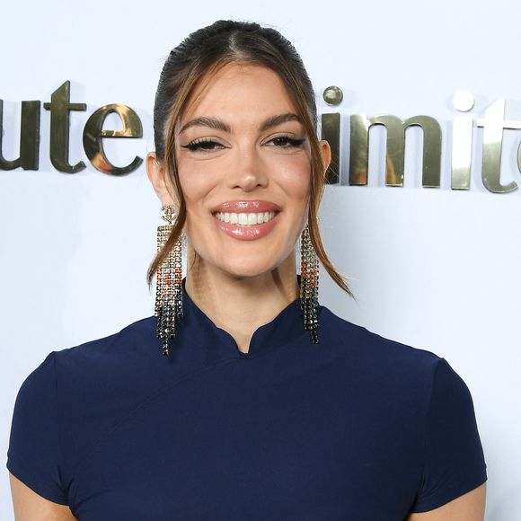 Iris Mittenaere au photocall du Grand Dîner en toute intimité avec Dadju sur la plage de l'hôtel Carlton en marge du 78ème Festival International du Film de Cannes, France, le 17 mai 2025. © Lionel Urman/Bestimage