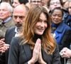 "En vérité, les régimes n'ont pas beaucoup de sens. En revanche, manager sa glycémie, ça a du sens. Parce que c'est la glycémie, quand elle monte trop brusquement, qui fait qu'on a des envies de sucre au fond."

Carla Bruni - Le clan Sarkozy à la sortie du domicile de Nicolas Sarkozy domicile parisien avant son incarcération à la prison de La Santé à Paris, France, le 21 octobre 2025. Bestimage