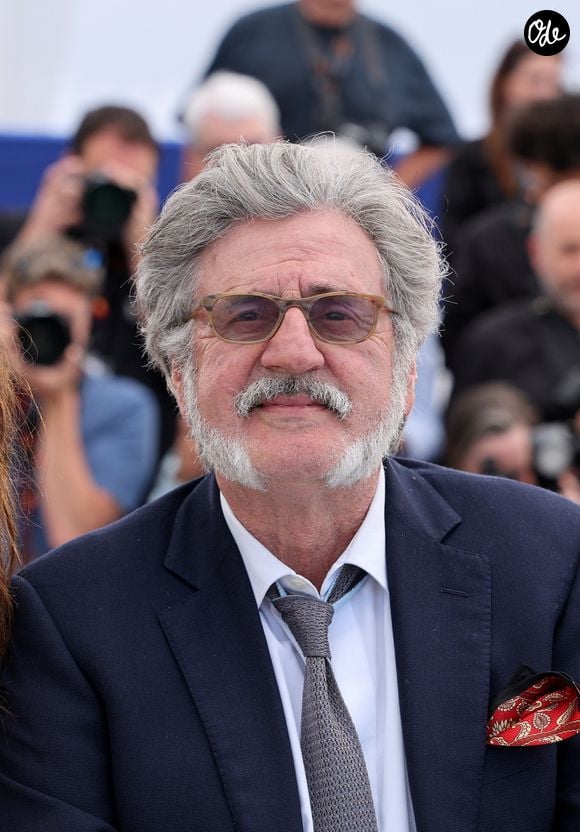 Son père a assisté à la première du seul-en-scène

Daniel Auteuil au photocall du film "La Troisième Nuit" (When The Night Falls) lors du 79ème Festival International du Film de Cannes, France, le 18 mai 2026. © Jacovides-Moreau/Bestimage