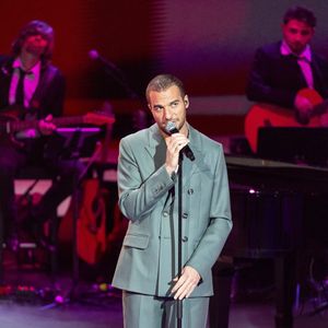 Leur a-t-il fait savoir

Exclusif -  Amir Haddad - Enregistrement de l'émission "La fête de la chanson française" à Paris, présentée par L.Thilleman et A.Manoukian, et diffusée le 20 décembre sur France 3 © Pierre Perusseau / Bestimage