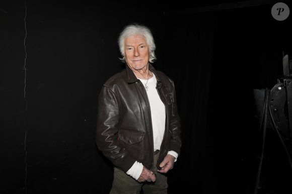 Exclusif - Hugues Aufray pose lors de sa venue à l'émission " Face à Hanouna " présentée parC.Hanouna et diffusée sur C8 le 27 avril 2024, à Paris, France, le 25 avril 2024. © Jack Tribeca / Bestimage