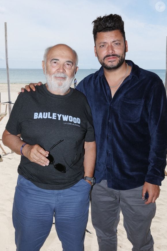 Gérard Jugnot et Kev Adams lors du Festival du Cinéma et Musique de Film à La Baule, France le 29 juin 2023. Photo par Jerome Dominé/ABACAPRESS.COM