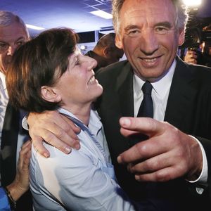 Archive - François Bayrou, président du Modem, fête en compagnie de sa femme Elisabeth sa victoire à l'élection municipale de Pau, France, le 31 Mars 2014. © Patrick Bernard/Bestimage