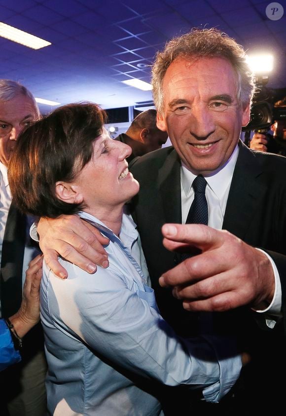 Archive - François Bayrou, président du Modem, fête en compagnie de sa femme Elisabeth sa victoire à l'élection municipale de Pau, France, le 31 Mars 2014. © Patrick Bernard/Bestimage