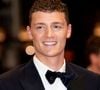 Benjamin Pavard profite d'un repos bien mérité à Marseille pendant que les Bleus jouent la Coupe du monde aux États-Unis.


Benjamin Pavard - Montée des marches du film " Fumer Fait Tousser " lors du 75ème Festival International du Film de Cannes. © Cyril Moreau / Bestimage