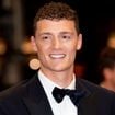 Benjamin Pavard profite avec sa bien-aimée de la carte d'un prestigieux établissement situé à Marseille, quel est le prix du menu ?