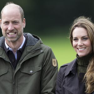 Le prince William s'en va sur l'île de Bute, en Écosse, avec Kate Middleton pour des engagements royaux auprès de la communauté locale,

Prince William et Kate Middleton en visite sur l'île de Bute en Écosse. © GoffPhotos/Bestimage