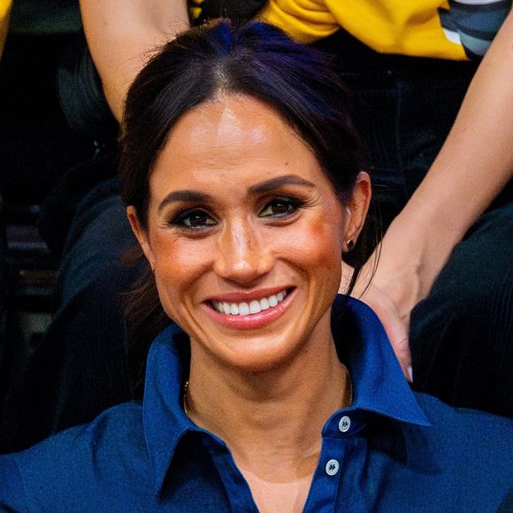 La chanteuse aux millions d'albums vendus aura le mérite d'avoir rapproché les deux femmes !

Meghan Markle lors du 6e jour des Invictus Games à la Merkur Spiel-Arena de Düsseldorf.

Photo : Backgrid USA / Bestimage