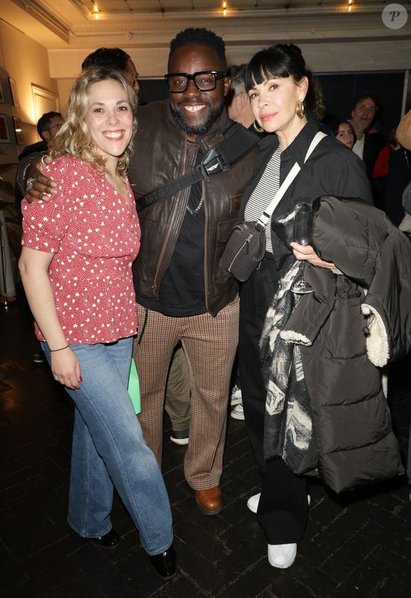 Exclusif - Alysson Paradis, Sly Johnson, Mathilda May lors de la générale de la pièce "Amis pour la vie" au théâtre de l'Oeuvre à Paris le 24 avril 2025. La représentation est suivie d'un cocktail.

© Coadic Guirec / Bestimage
