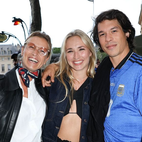 Alexandra Lamy, Chloé Jouannet et son compagnon Sandor Funtek - Avant-première du film "Nouveau Monde" au Cinéma Espace Saint-Michel à Paris le 19 juin 2024. © Coadic Guirec/Bestimage