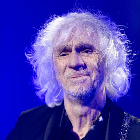 Louis Bertignac sur la scène du concert solidaire pour les enfants de la guerre "Ensemble à l'Olympia" à Paris présenté par EliseCare le 10 février 2025.

© Jack Tribeca / Pierre Perusseau / Bestimage