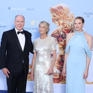 Le prince Albert II de Monaco, Robin Wright, La princesse Charlène de Monaco - Photocall de la soirée de clôture du 64ème Festival de télévision de Monte-Carlo le 17 juin 2025

© Denis Guignebourg / Bestimage