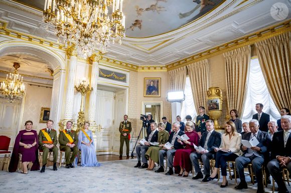 Grand-duc Henri de Luxembourg, grande-duchesse Maria Teresa de Luxembourg, prince Guillaume (héritier du trône de Luxembourg), Stéphanie de Lannoy (future grande-duchesse de Luxembourg) : cérémonie d'adieu au Palais Grand-Ducal dans le cadre des festivités marquant le changement de souverain au Luxembourg. Premier jour des célébrations à Luxembourg. Photo : Dana Press / Bestimage