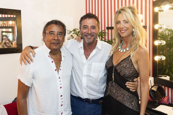 Isaure La Faou vient de signer les mémoires de son compagnon, le 23 avril 2026.

Laurent Voulzy et sa compagne Isaure Le Faou entourent Bernard Montiel - Laurent Voulzy en concert sur la scène du théâtre de Verdure lors du 41ème Festival de Ramatuelle, le 9 août 2025. 
© Cyril Bruneau / Bestimage
