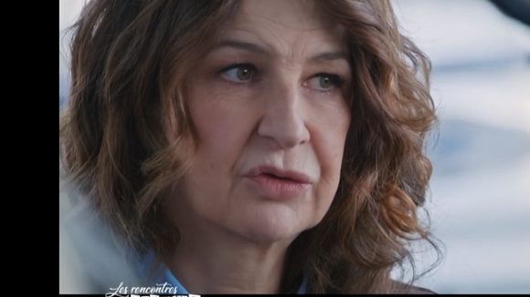 Valérie Lemercier se confie sur son compagnon de 37 ans qui travaille dans le cinéma dans l'émission "Les rencontres du Papotin" sur France 2.