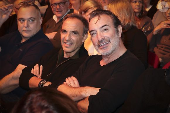 Il y a retrouvé de nombreux proches, dont Nikos Aliagas et Claude Lelouch.

Exclusif - Nikos Aliagas et Jean Dujardin - Célébrités au concert de Dany Brillant à l'Olympia à Paris le 15 février 2026. Après 3 ans d'absence en live Dany est à nouveau sur scène pour un show " BEST OF TOUR " de ses plus grands titres ! . © Jack Tribeca/Bestimage
