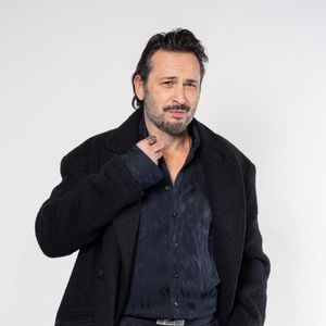 "Marseille est une ville que j'aime profondément depuis très, très longtemps. J'ai eu la chance de beaucoup jouer au théâtre là-bas, notamment au théâtre de La Criée. C'est une ville avec laquelle j'ai un lien particulier. Et donc, ça a été pour moi une bénédiction de me replonger comme ça, aussi intimement dans cette ville".

Exclusif -  Michael Cohen - Photocall du défilé LGN - Louis Gabriel Nouchi lors de la Paris Fashion Week - Mode Homme automne/hiver 25-26, Paris, France, 22 Janvier 2025. © Jeremy Melloul / Bestimage