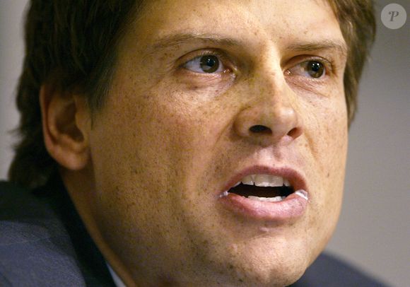 L'Allemand Jan Ullrich annonce sa retraite du cyclisme professionnel lors d'une conférence de presse dans un hôtel de Hambourg, Allemagne, le 26 février 2007. Photo by Maurizio Gambarini/DPA/Cameleon/ABACAPRESS.COM
