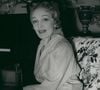 Marlène Dietrich a terminé sa vie dans un appartement situé au douze avenue Montaigne, à Paris.

Marlene Dietrich est photographiée à son arrivée à Londres, où elle venait entamer une série de six semaines de représentations en cabaret. (Crédit photo : Keystone Press Agency / ZUMA Press Wire)