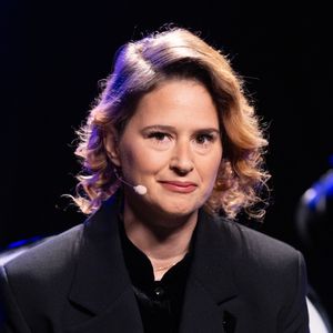 Exclusif - Elodie Poux lors de l'enregistrement de l'émission "La chanson secrète N°14", présentée par Nikos Aliagas et diffusée le 26 décembre sur TF1, à Paris le 9 décembre 2025. © Jacovides-Moreau/Bestimage