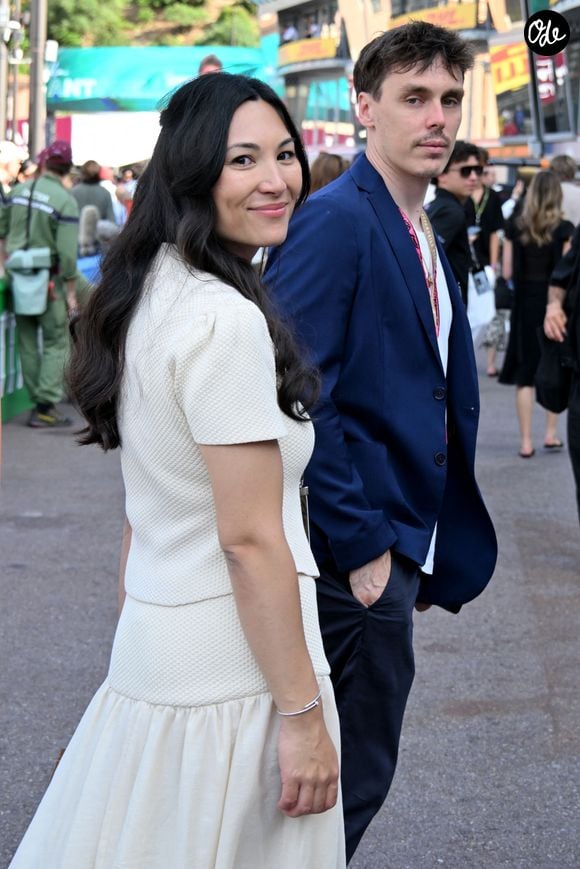 Une belle vitrine pour cette entrepreneuse qui continue de développer son activité tout en partageant son quotidien avec Louis et leurs deux filles, Victoire et Constance. 

Marie et Louis Ducruet dans les paddocks du Formula 1 Louis Vuitton Grand Prix de Monaco 2026, à Monte Carlo, Monaco, le 6 juin 2026. © Bruno Bebert/Bestimage