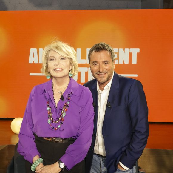 Ce dimanche 4 janvier 2026, Bernard Montiel reçoit Amanda Lear et Jamy Gourmaud.

Exclusif - Amanda Lear et Bernard Montiel sur plateau de l'émission "Animalement Vôtre" présentée par B.Montiel et diffusée le 4 janvier 2026 sur France 3, à Paris, France, le 3 décembre 2025. © Jack Tribeca/Bestimage