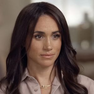 C'est un témoignage inédit et émouvant.

Le prince Harry et Meghan Markle ont parlé de leur nouvelle initiative visant à soutenir les parents dont les enfants ont été victimes de harcèlement en ligne. 
©JLPPA / Bestimage